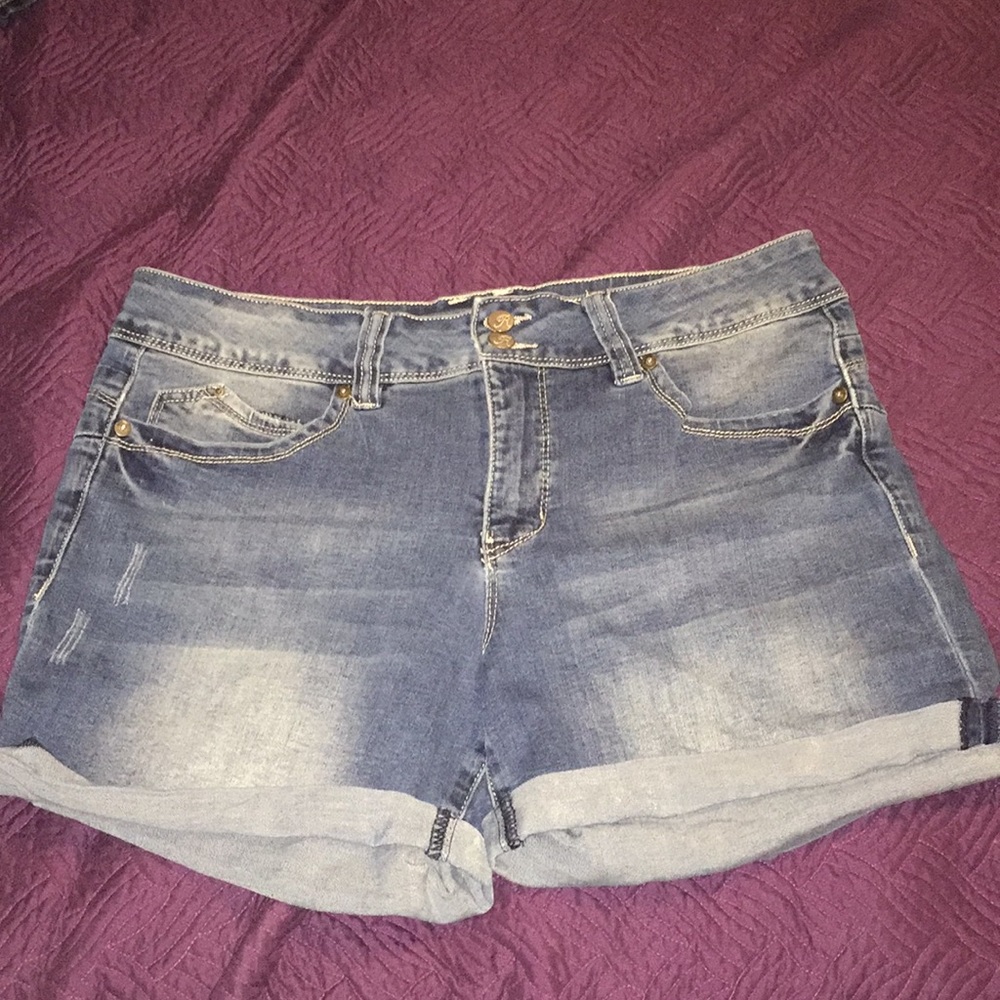 Wanna Better Butt Jean shorts